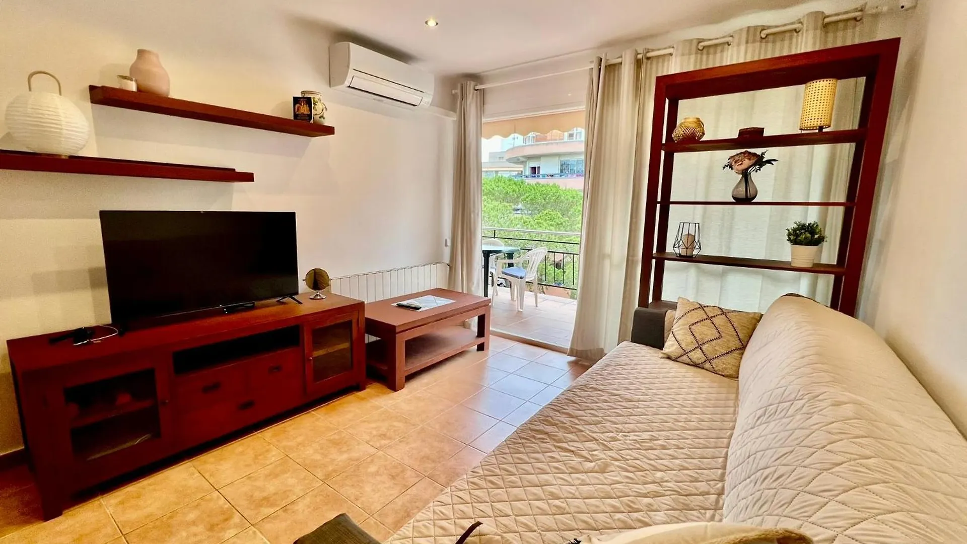 Apartaments Platja D'Aro 0*,  Spain